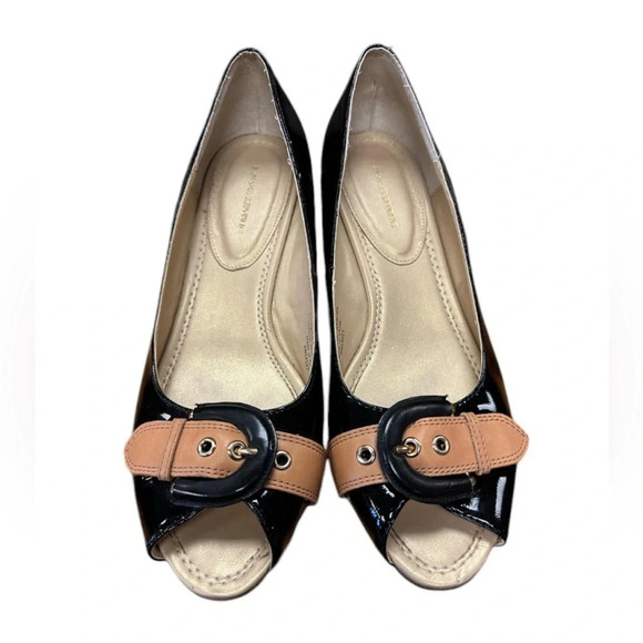 Banana Republic Black Leather Buckle  Peep Toe Wedge Heels Size 7.5 - Picture 3 of 8